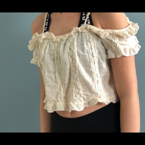 Off the shoulder crop top - Picture 2 of 2